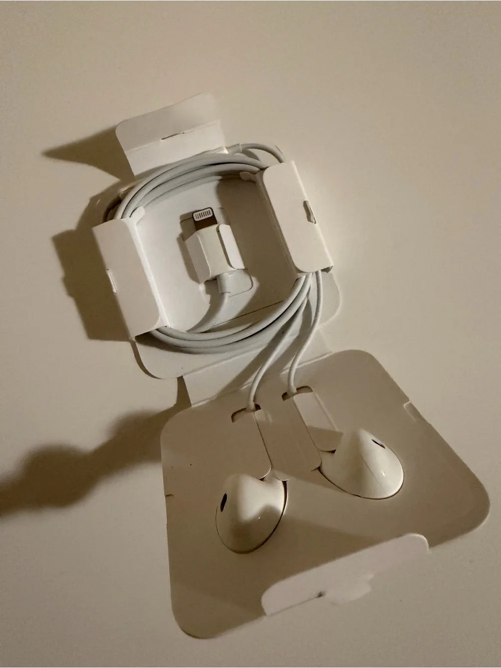 Apple White EarPods Wired Headphones
